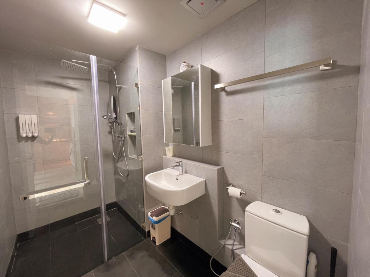 Seaside Lavender Suite Jesselton Quay Citypads Kota Kinabalu Exterior foto
